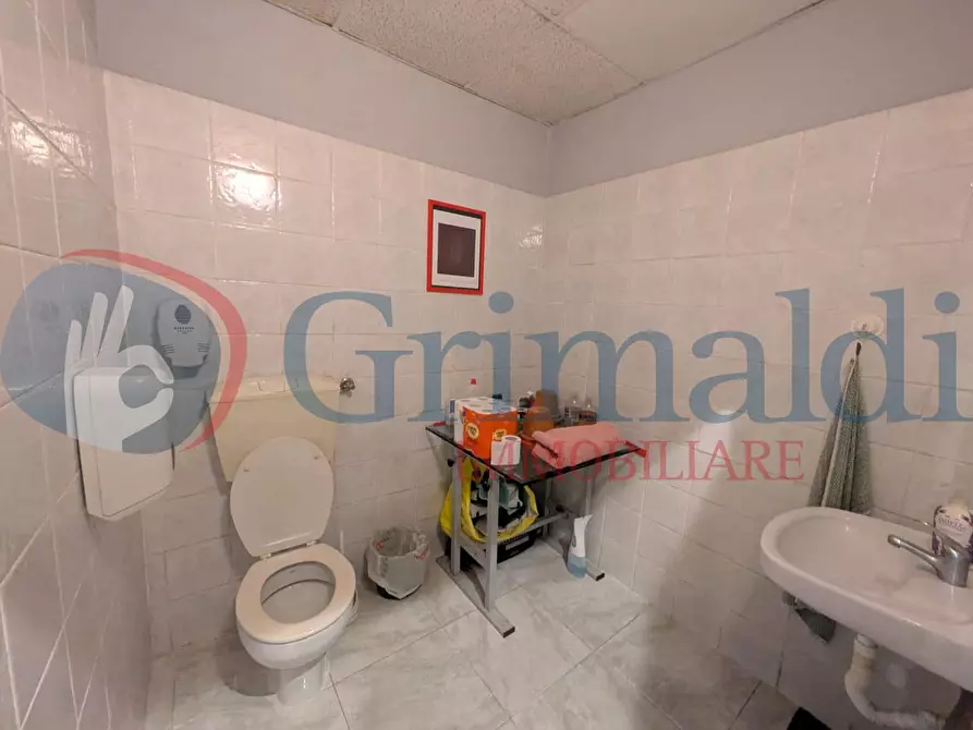 Immagine 26 di Magazzino in vendita  in Via del Testaio a Livorno