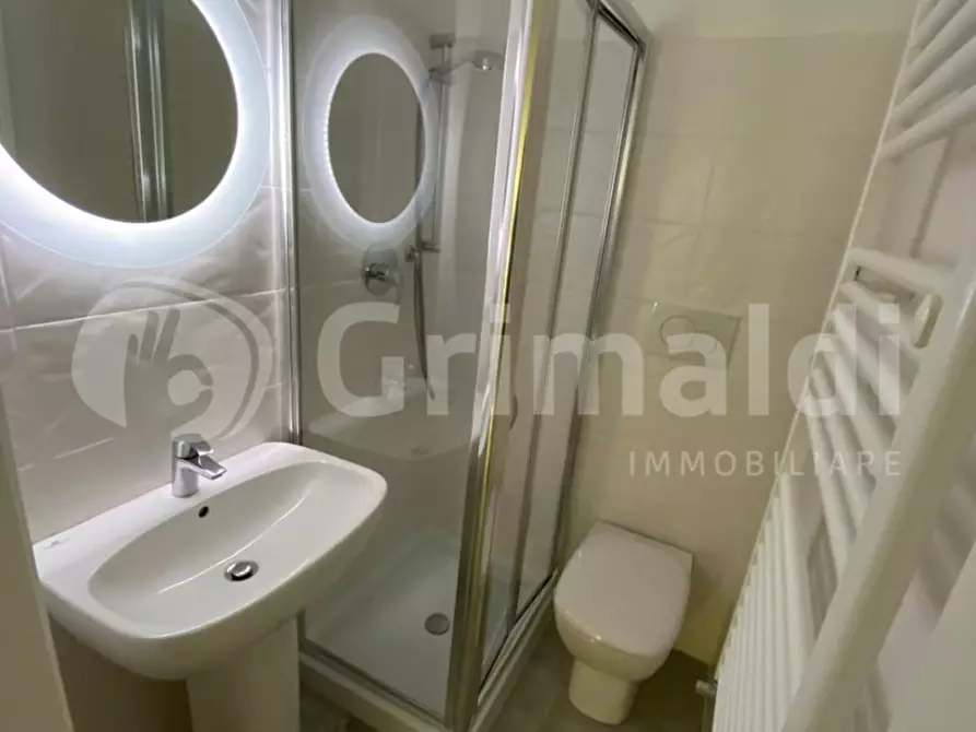 Immagine 21 di Appartamento in vendita  in Via Cassia a Roma