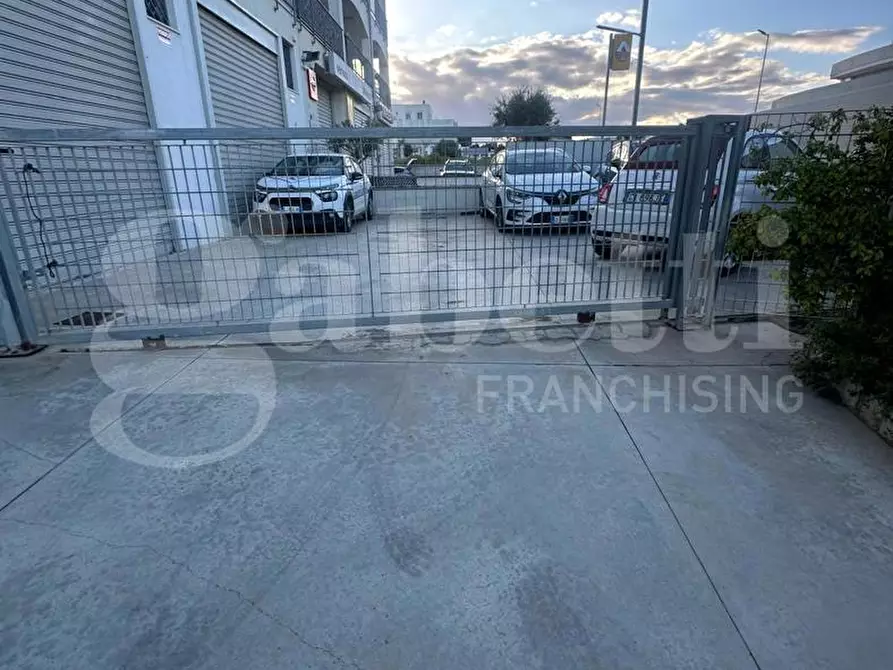 Immagine 12 di Capannone industriale in vendita  in Via Bari a Ostuni