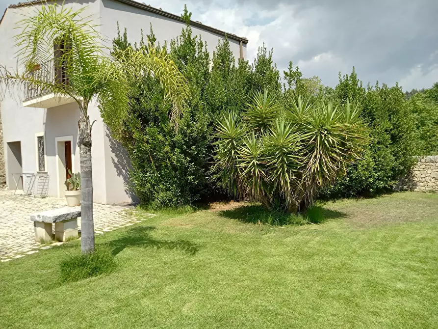 Immagine 27 di Villa in vendita  in Contrada arancelli, sn a Ragusa