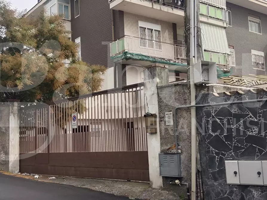 Immagine 1 di Magazzino in vendita  in Via Giacomo Leopardi, 21 a Gravina Di Catania