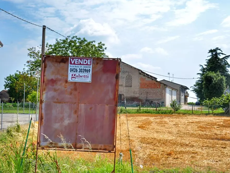 Immagine 1 di Terreno residenziale in vendita  in Via VILLAGGIO BUSONERA Via Dei Martiri, 59 a Cavarzere