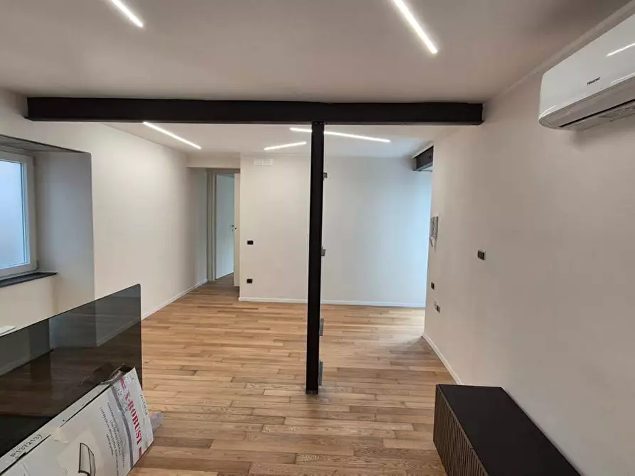 Immagine 32 di Appartamento in vendita  in Corso Umberto I, 178 a Torre Annunziata