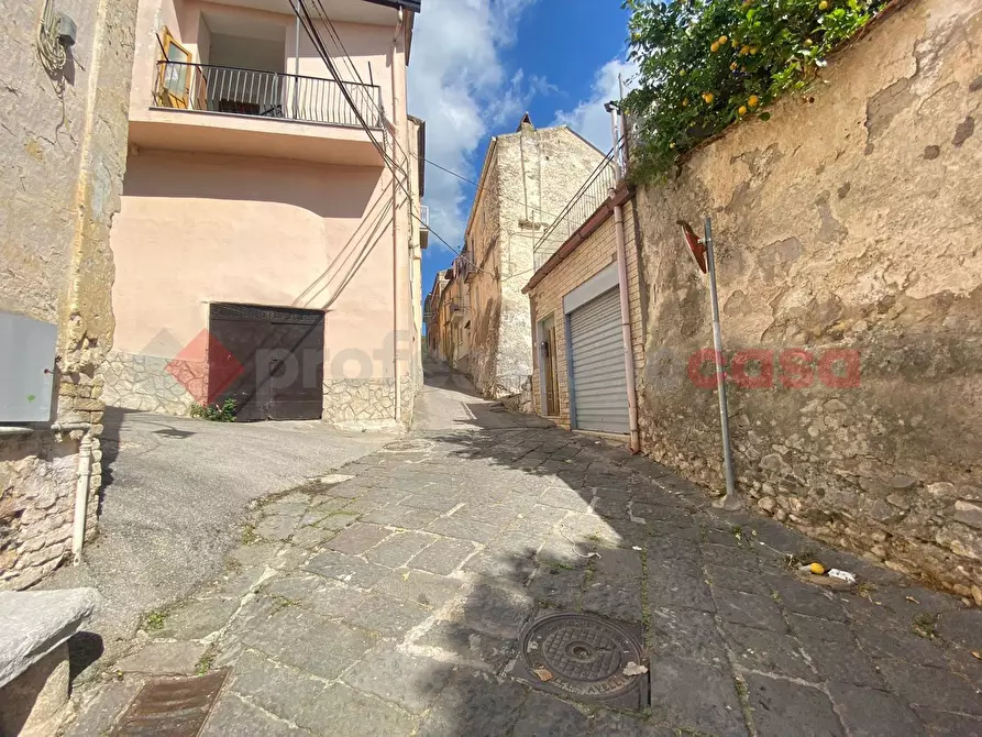 Immagine 40 di Appartamento in vendita  in Via Monte Massico a Falciano Del Massico