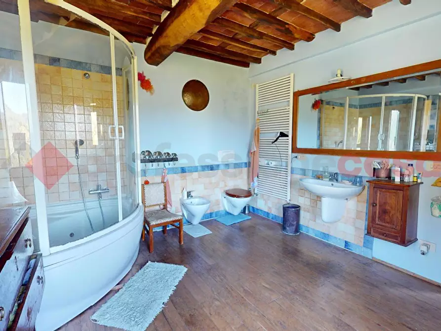 Immagine 15 di Rustico / casale in vendita  in LocalitÃ  castello, 9 a Borgo A Mozzano