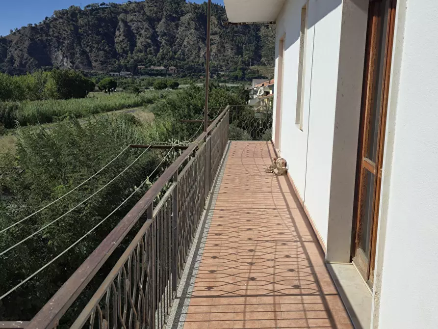 Immagine 3 di Appartamento in vendita  in Viale dei Feaci, 94 a Squillace