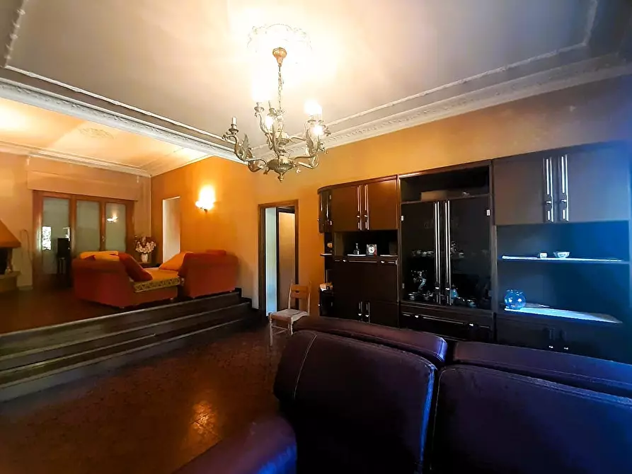 Immagine 33 di Villa in vendita  in Via roma, 83 a Castronno