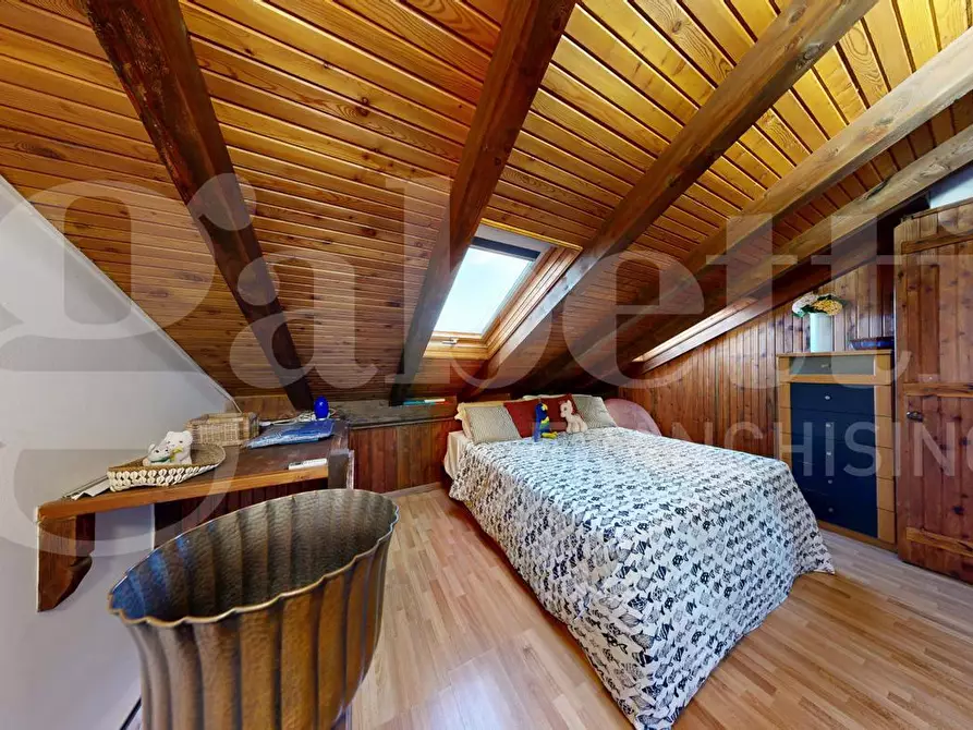 Immagine 23 di Appartamento in vendita  in Via Pertica a Finale Ligure