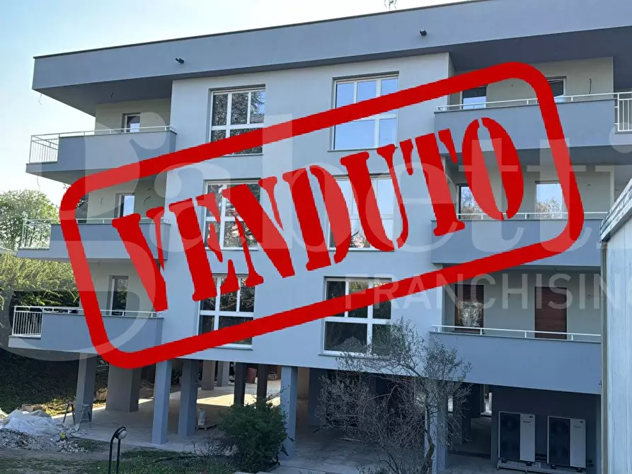 Immagine 1 di Appartamento in vendita  in Via Molise, 27 a Monza