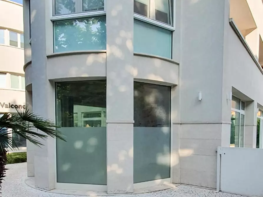 Immagine 5 di Negozio in vendita  in Via Roma, snc a San Giovanni In Marignano