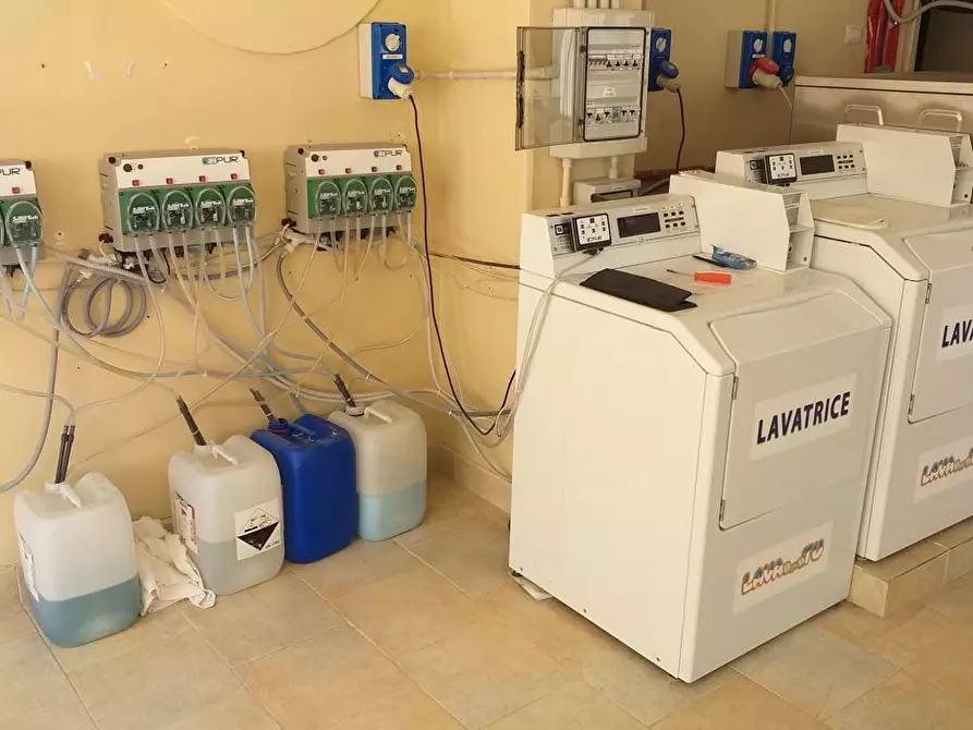 Immagine 48 di Rustico / casale in vendita  in Via R.Margherita, 27 a Messina