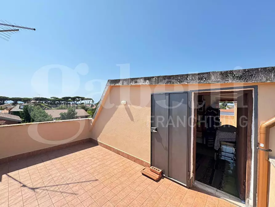 Immagine 26 di Casa trifamiliare in vendita  in Viale perseo, 27 a Ardea