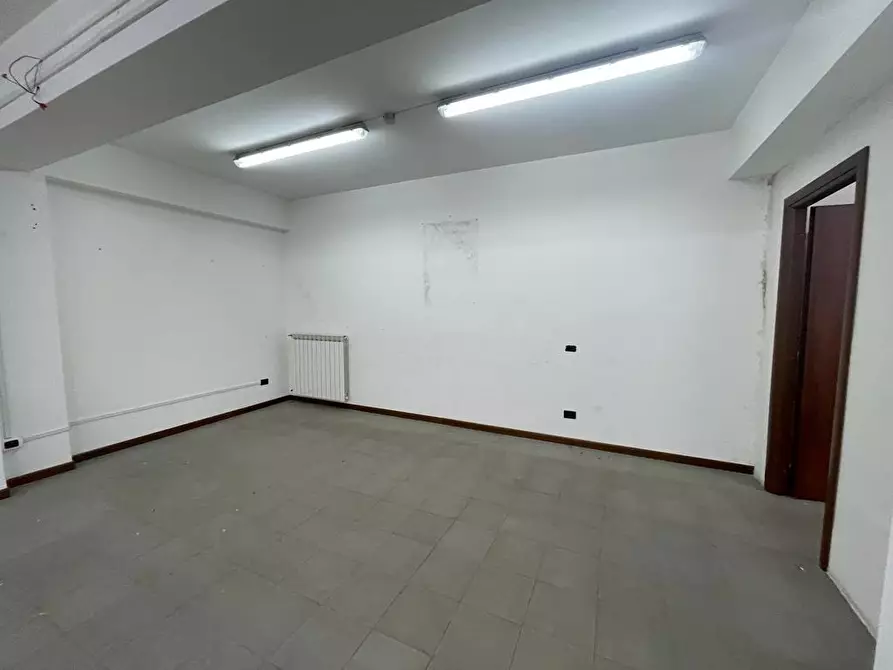 Immagine 6 di Negozio in affitto  in Via san magno, snc a Anagni