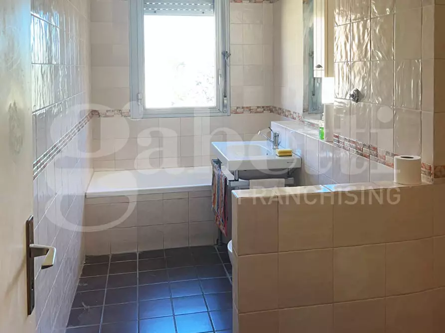 Immagine 21 di Appartamento in vendita  in Via Gauguin a Roma