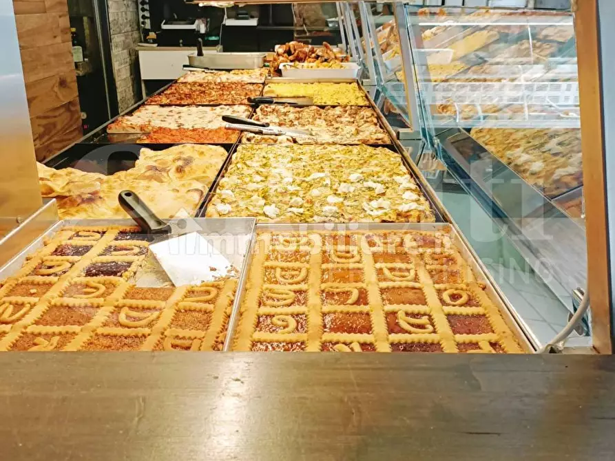 Immagine 25 di Bar / Ristorante in vendita  in Via Antonio Silvani, 37/39 a Roma