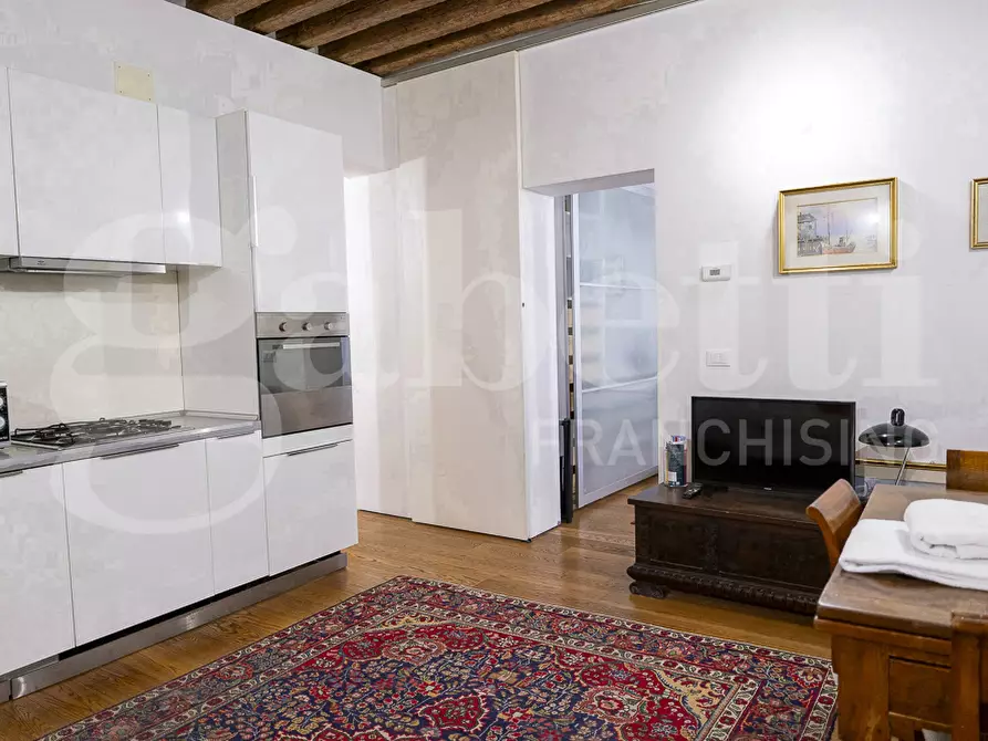 Immagine 6 di Appartamento in vendita  in Strada Nova, . a Venezia