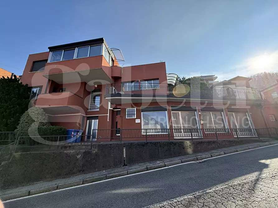 Immagine 7 di Palazzo in vendita  in Via Madruzza, snc a Como