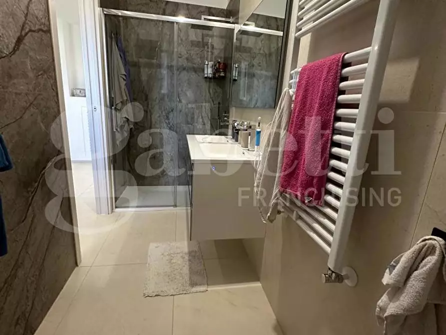 Immagine 32 di Appartamento in vendita  in Via Ten. F.sco Melpignano a Ostuni