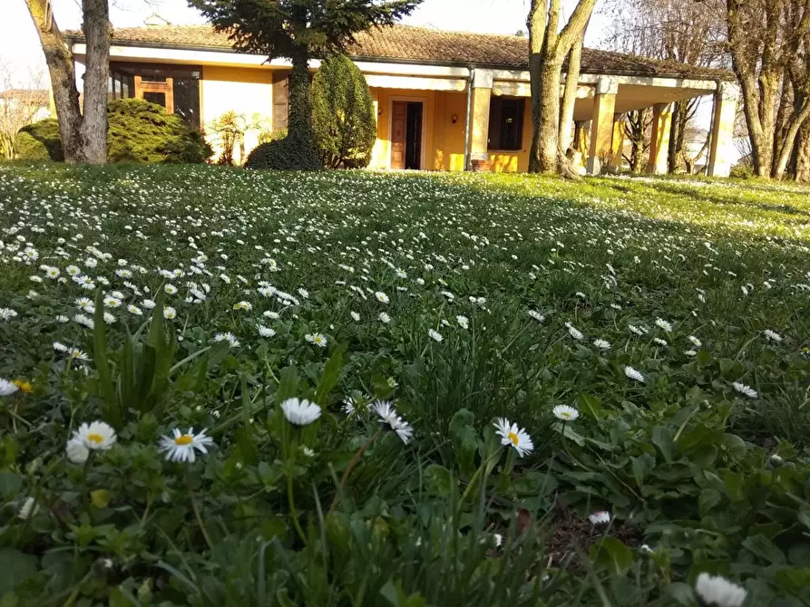 Immagine 1 di Villa in vendita  in Via G. Verdi, 19 a San Fiorano