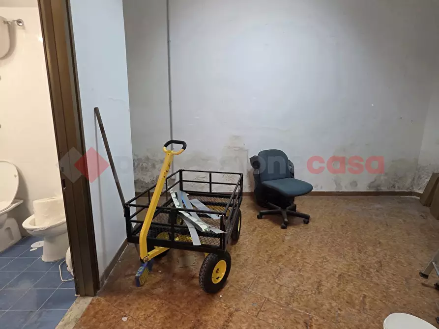Immagine 27 di Ufficio in vendita  in Via Ferrante Imparato, 33 a Napoli