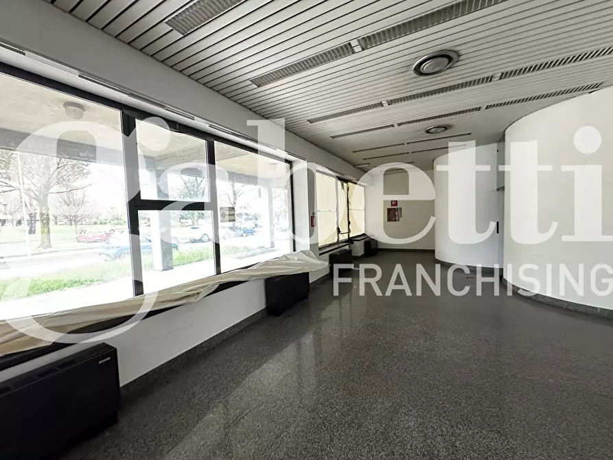 Immagine 4 di Ufficio in vendita  in Via Giuriolo, 2 a Montecchio Maggiore