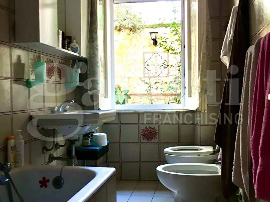 Immagine 17 di Appartamento in affitto  in Via Roma, 50 a Gaeta