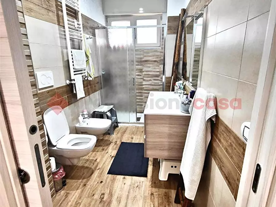 Immagine 8 di Appartamento in vendita  in Corso DE GASPERI, 296 a Bari