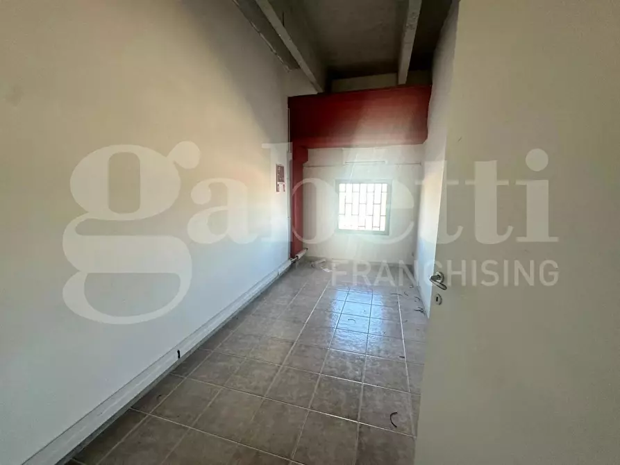 Immagine 13 di Capannone industriale in affitto  in Via Mauro ContÃ² a Bisceglie