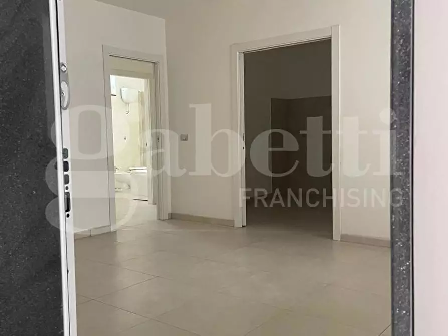 Immagine 1 di Appartamento in vendita  in Via nazionale appia a Curti