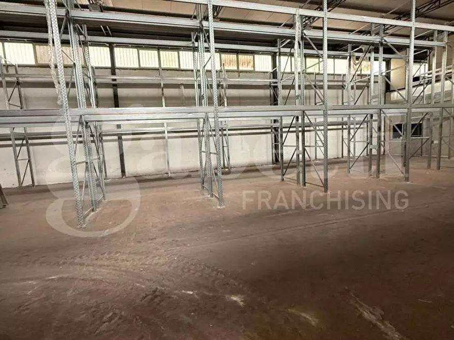 Immagine 6 di Capannone industriale in vendita  in Via clanio a Orta Di Atella