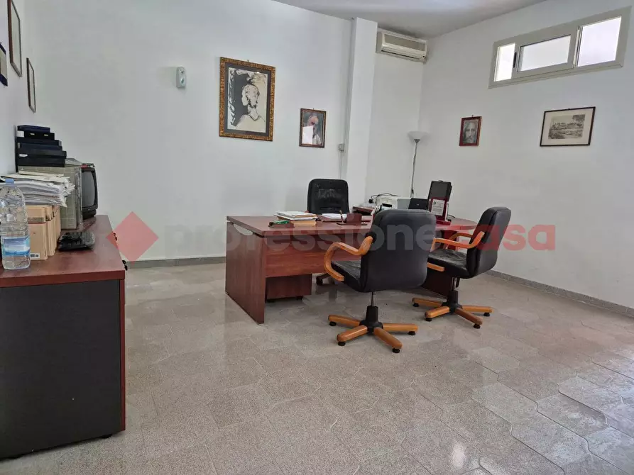 Immagine 8 di Negozio in vendita  in Via DON LUIGI MONZA, 18 a Brindisi