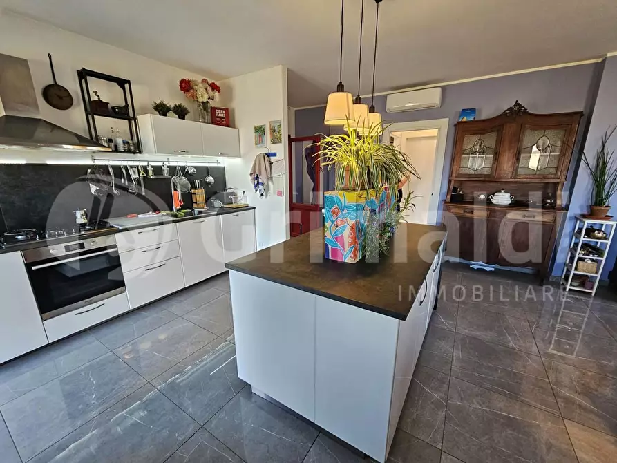 Immagine 5 di Appartamento in vendita  in Via UNGARETTI, SNC a Inverno E Monteleone