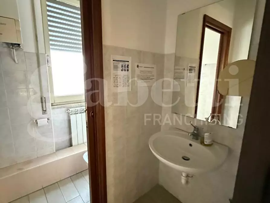 Immagine 25 di Ufficio in vendita  in Via dei salici, 65 a Rieti