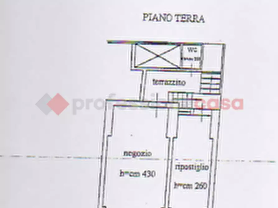 Immagine 2 di Negozio in vendita  in Via Scala di Giuda, 102 a Reggio Di Calabria