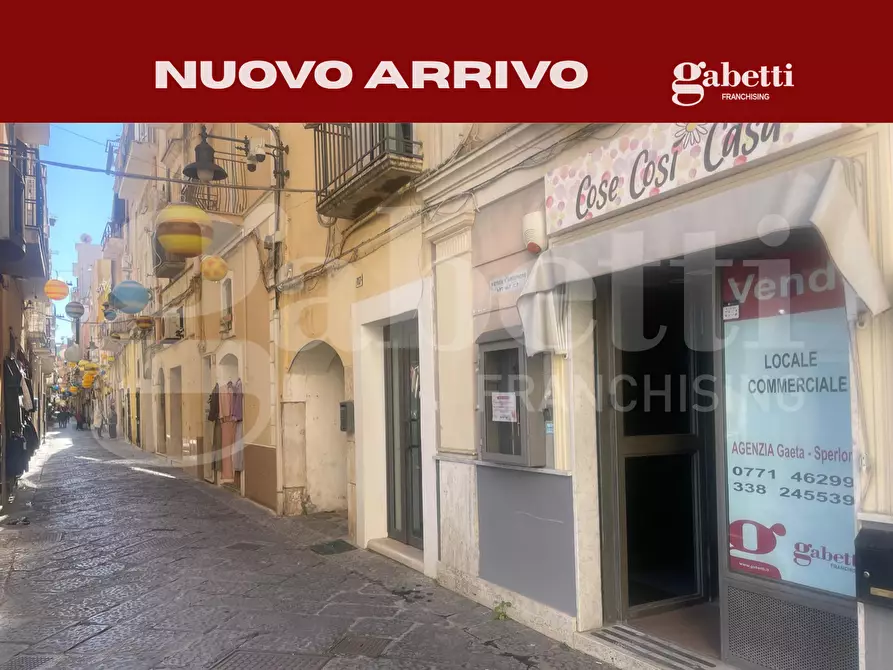 Immagine 1 di Negozio in vendita  in Via Indipendenza, 119 a Gaeta