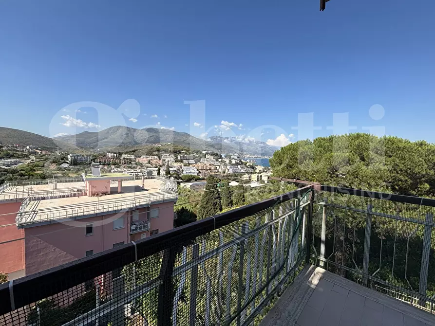 Immagine 2 di Appartamento in vendita  in Via Cuostile III Traversa Destra,, 3 a Gaeta