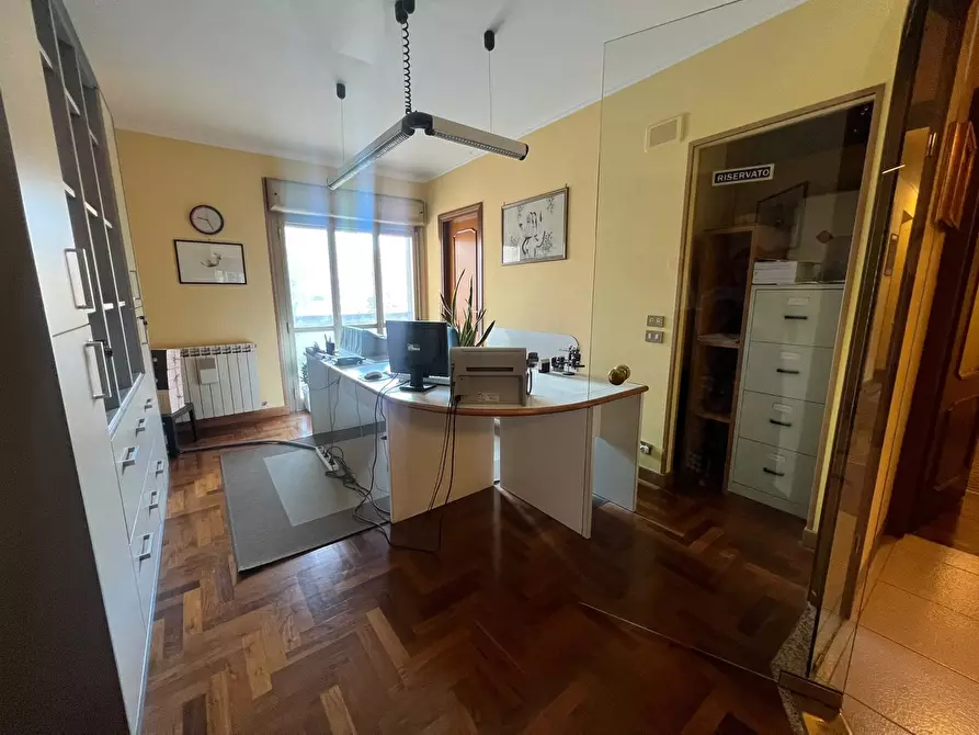 Immagine 3 di Ufficio in vendita  in Via DELLE ORCHIDEE, 2 a Rieti