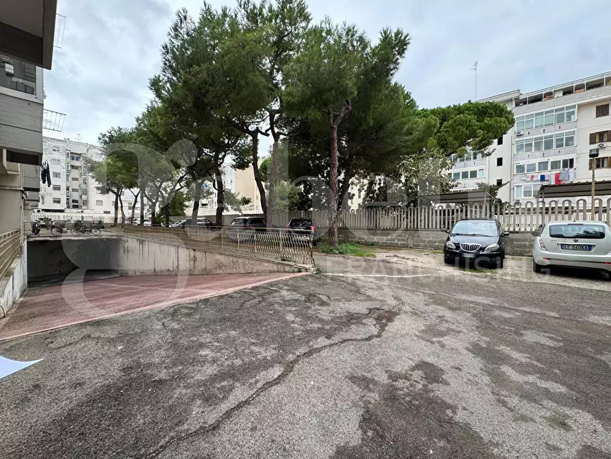 Immagine 17 di Box auto in vendita  in Via Parini, 65 a Lecce