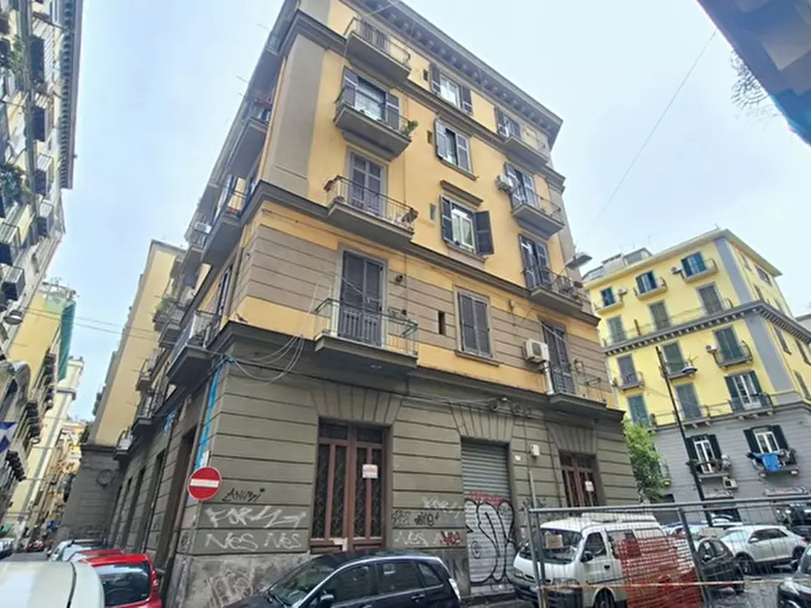 Immagine 2 di Appartamento in vendita  in Piazza Arcangelo Scacchi a Napoli