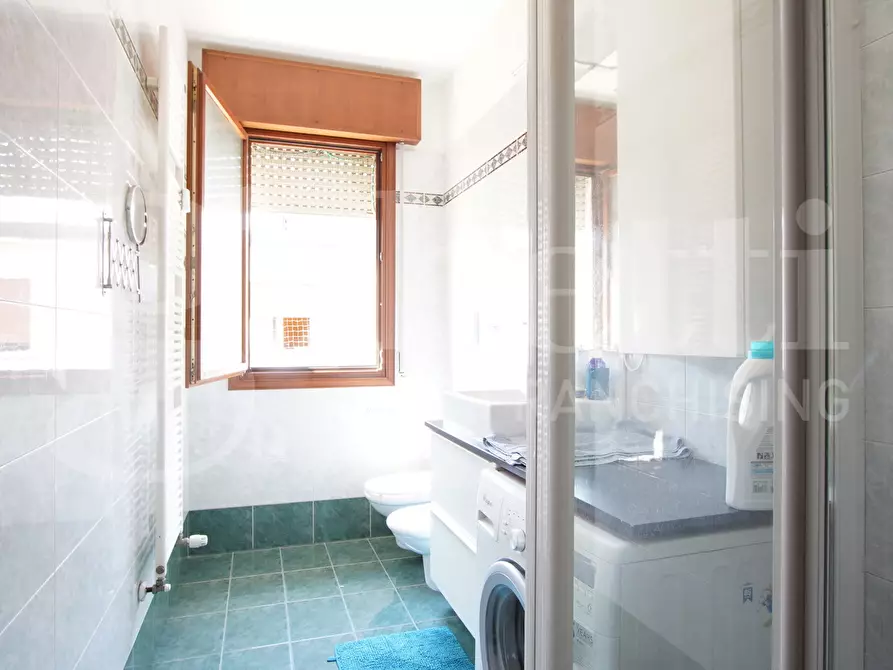 Immagine 13 di Appartamento in vendita  in Via Roma, . a Venezia