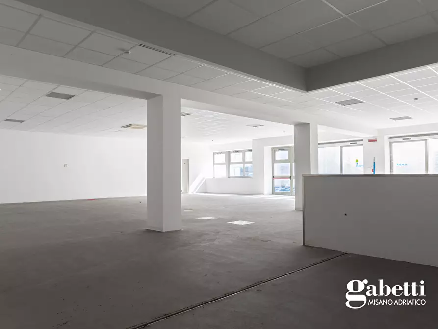 Immagine 15 di Capannone industriale in vendita  in Via Pennabilli, 6 a Riccione
