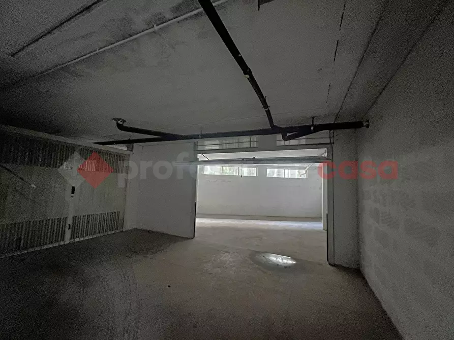 Immagine 2 di Box auto in vendita  in Via 3 settembre a Spoleto