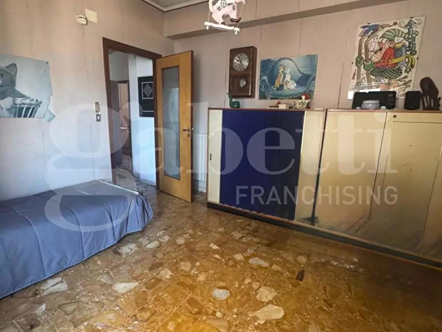 Immagine 37 di Appartamento in vendita  in Piazza Ernesto Cesaro, 55 a Torre Annunziata