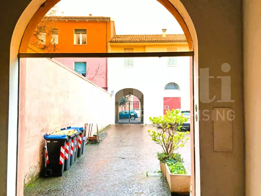 Immagine 14 di Ufficio in affitto  in Corso Guercino, 74 a Cento
