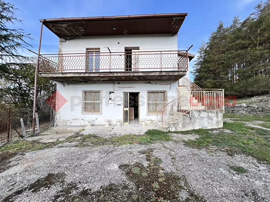 Immagine 1 di Casa indipendente in vendita  in Contrada PIAN CARDILLO, 20 a Pignola