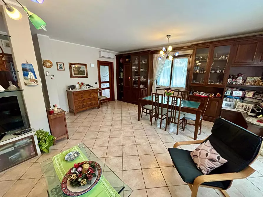 Immagine 5 di Appartamento in vendita  in Via Domenico Berti a Orbassano