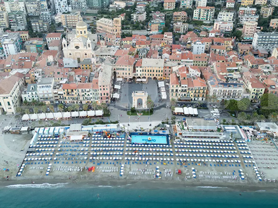 Immagine 13 di Loft/Open space in vendita  in Corso Europa a Finale Ligure