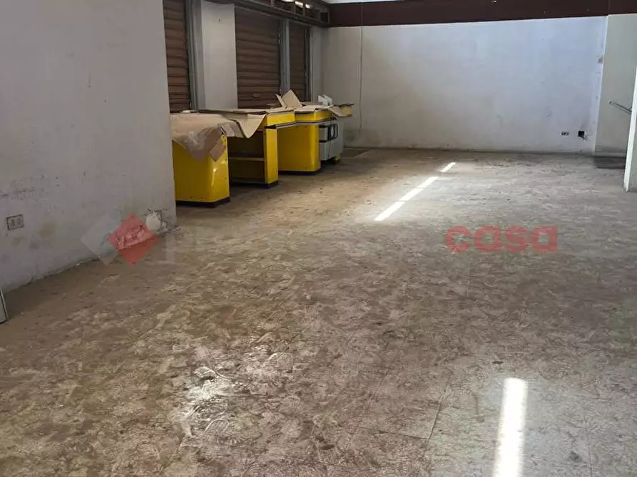 Immagine 23 di Negozio in vendita  in Via Giuseppe Di Vittorio, snc a Ostuni