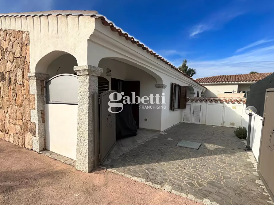 Immagine 32 di Villetta a schiera in vendita  in Via Macomer, 12 a Budoni