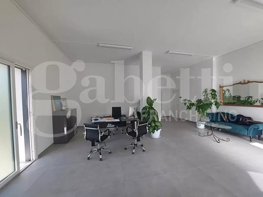 Immagine 5 di Appartamento in vendita  in Via Francesco Petrarca, 16 a Controguerra